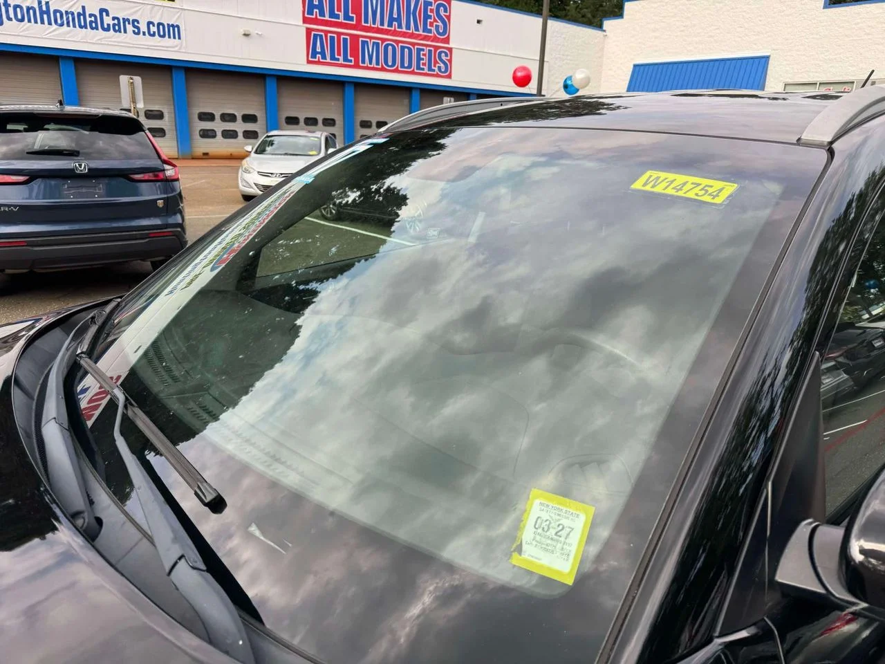 Used 2017 Black Noir Pearl Hyundai SE image 14