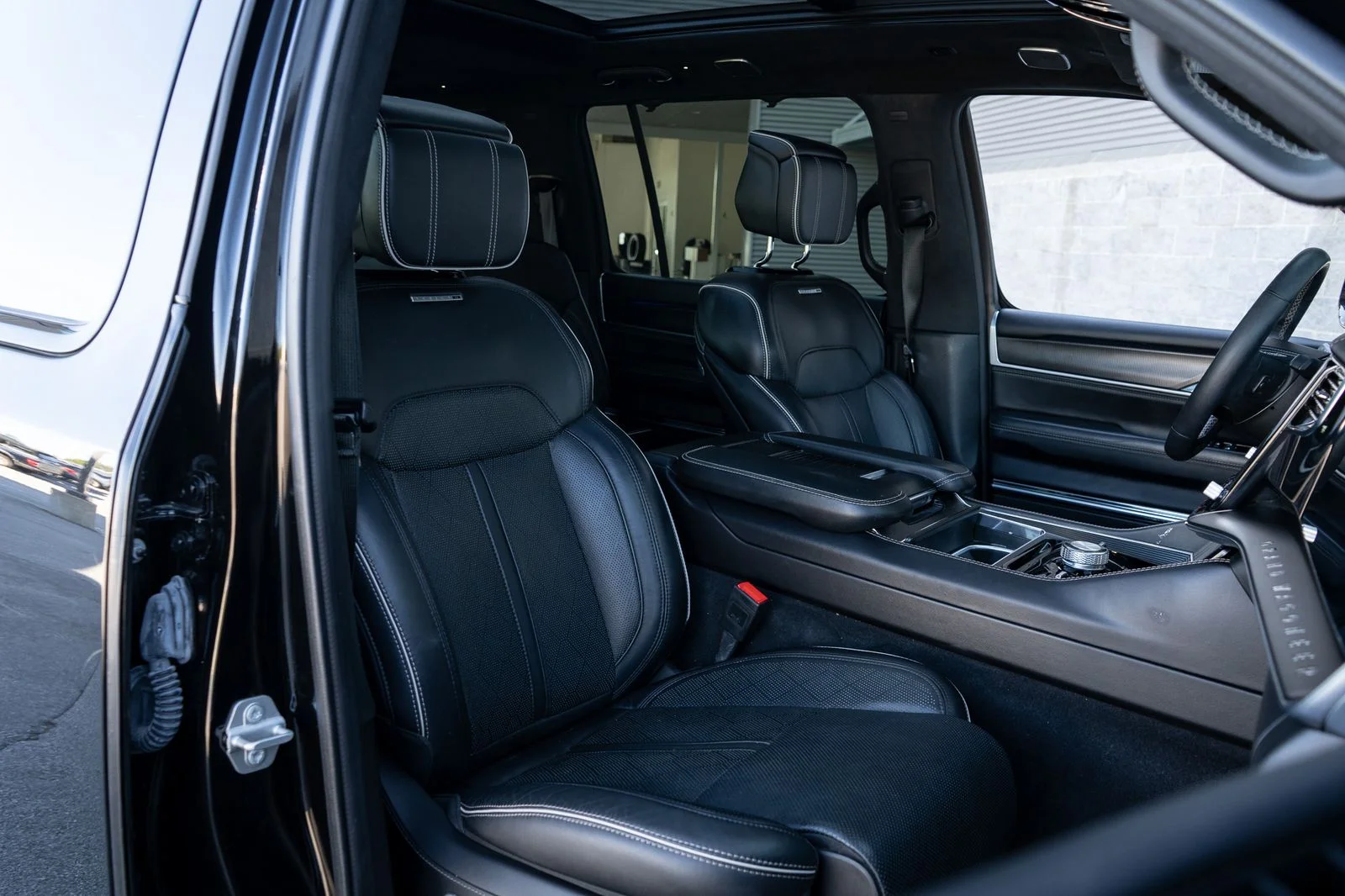 Used 2024 Diamond Black Jeep Series II image 43