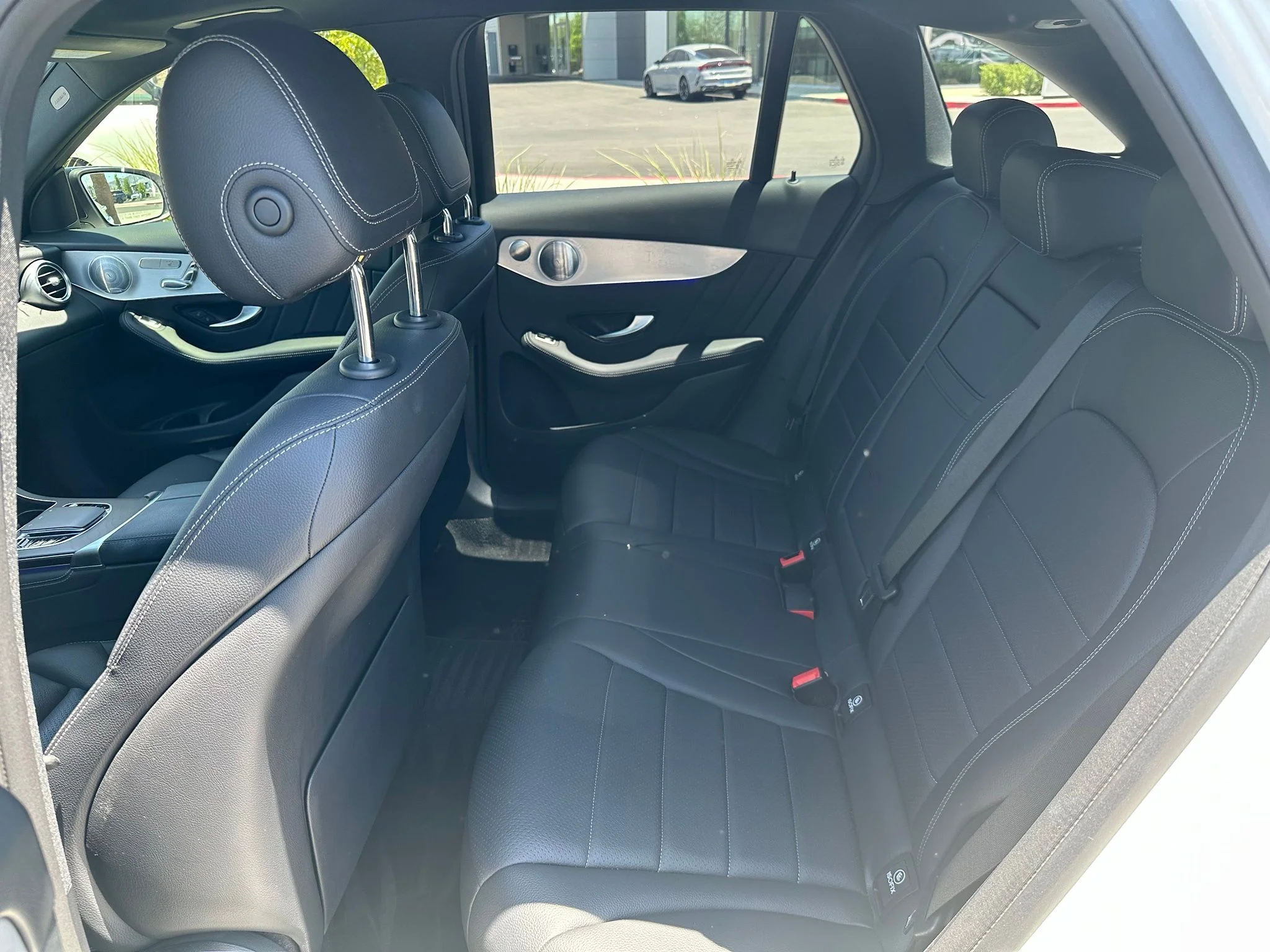 Used 2021 Polar White Mercedes-Benz GLC 300 image 6