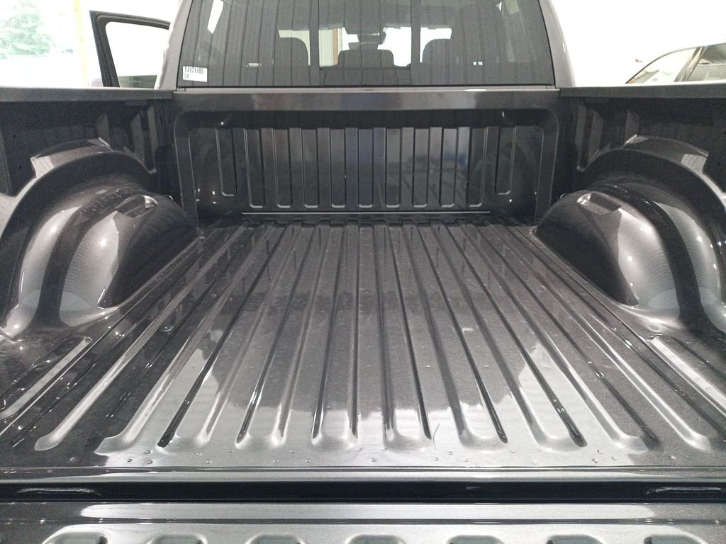 New 2026 Granite Crystal Metallic Clear-Coat Exterior Paint RAM Warlock image 25
