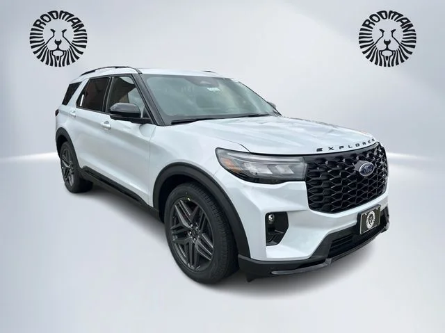 New 2026 Space White Metallic Ford ST image 3
