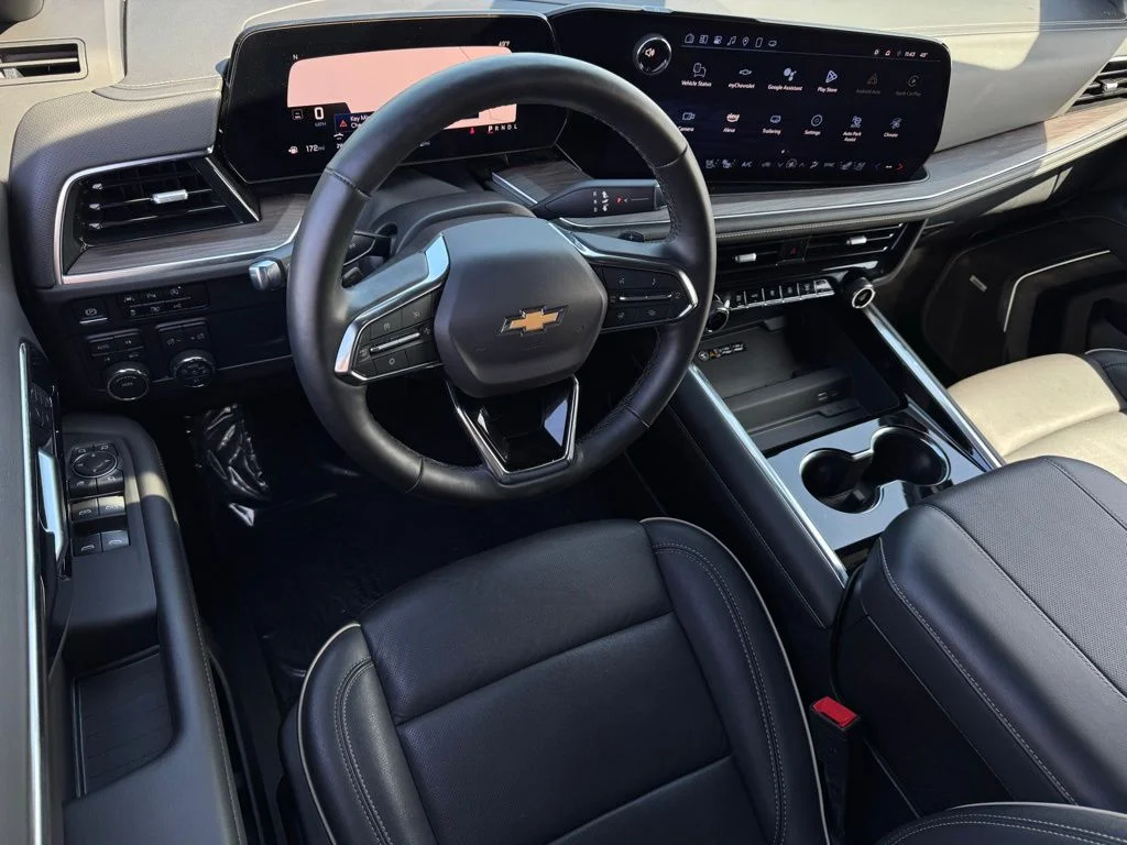 Used 2025 Gray Chevrolet Premier image 26