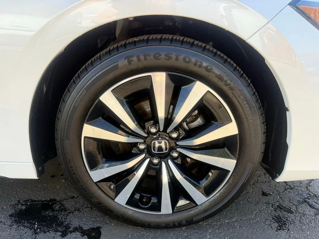 Certified Used 2022 White Honda EX-L image 43