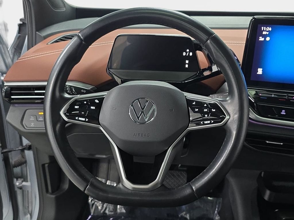 Used 2021 Silver Volkswagen Pro S image 13