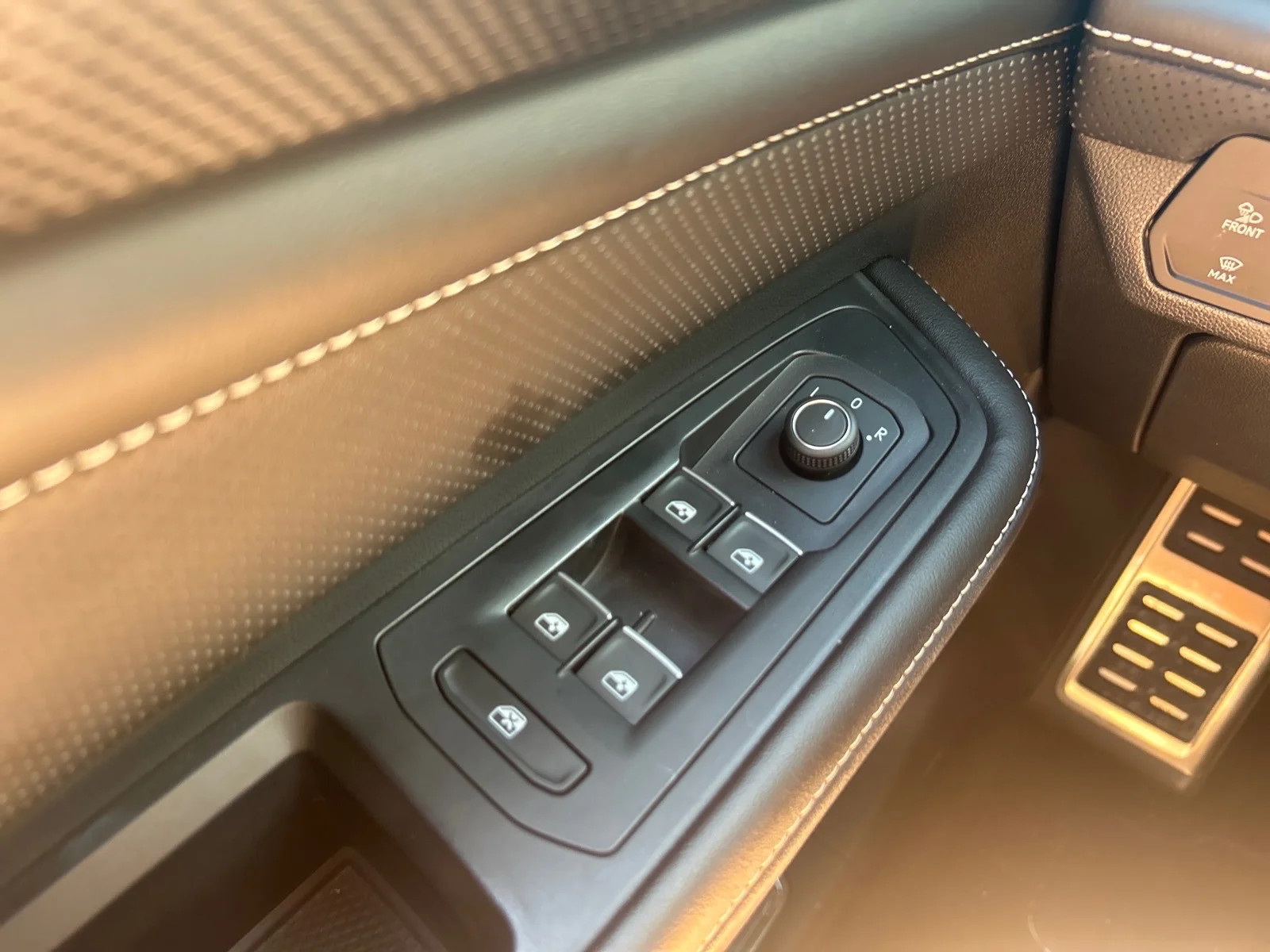 Certified Used 2024  Volkswagen SEL R-Line 4Motion image 13