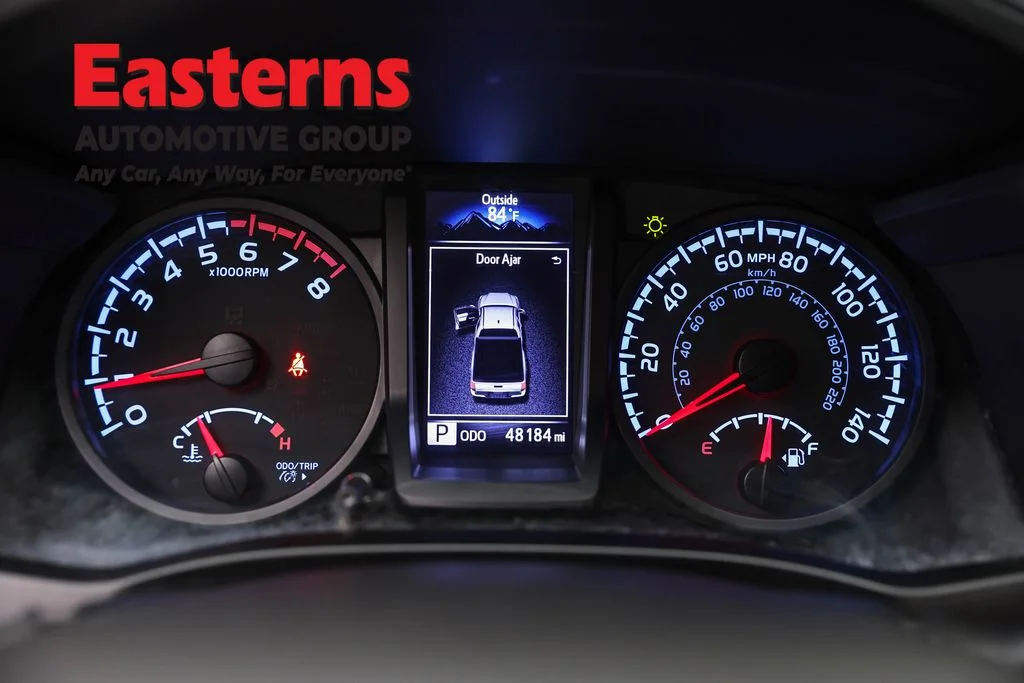 Used 2021 White Toyota SR image 18