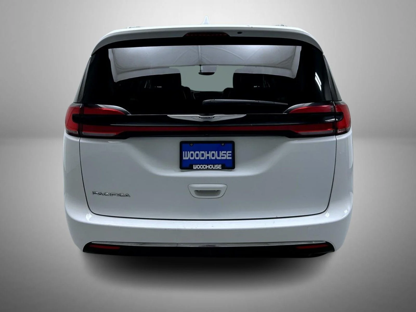 Used 2022 White Chrysler Touring L image 6