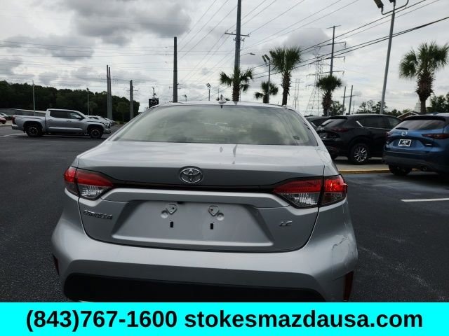 Used 2021 Silver Toyota LE image 9