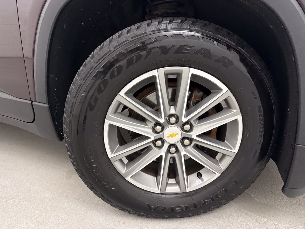 Used 2023 BLACK CHERRY METALLIC Chevrolet LT Cloth image 28