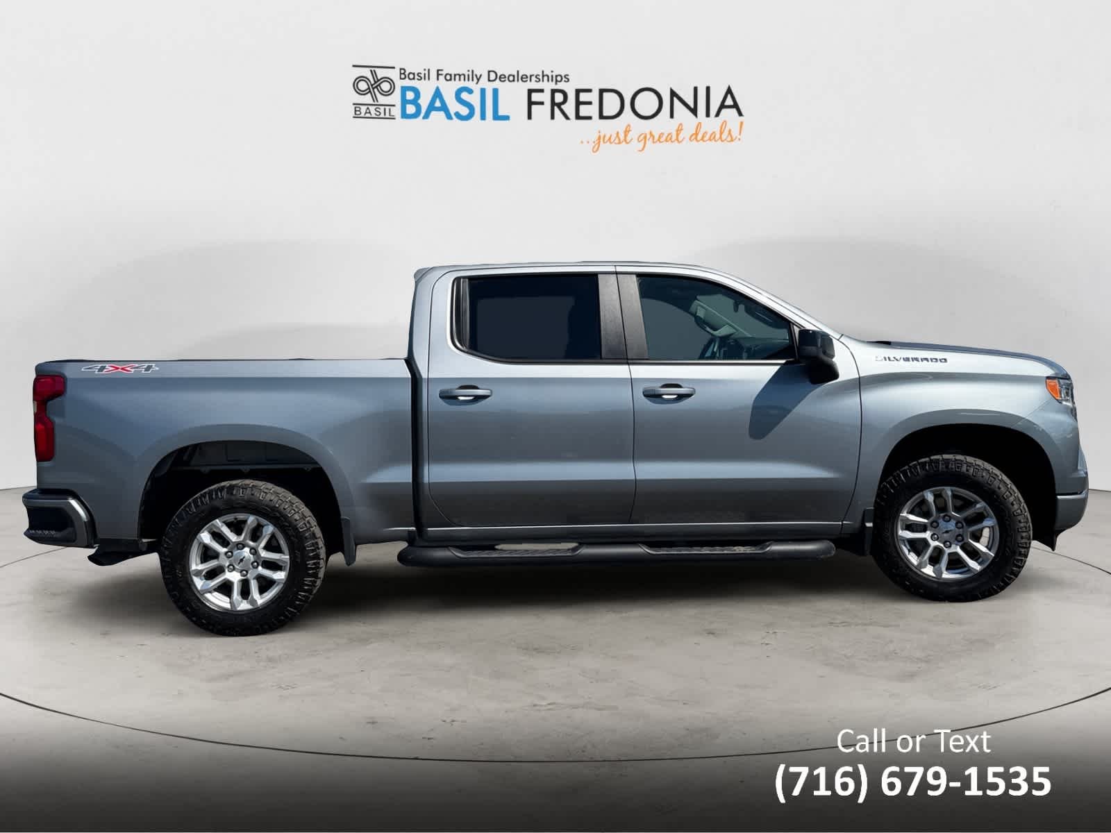 Used 2025 Sterling Gray Metallic Chevrolet RST image 10