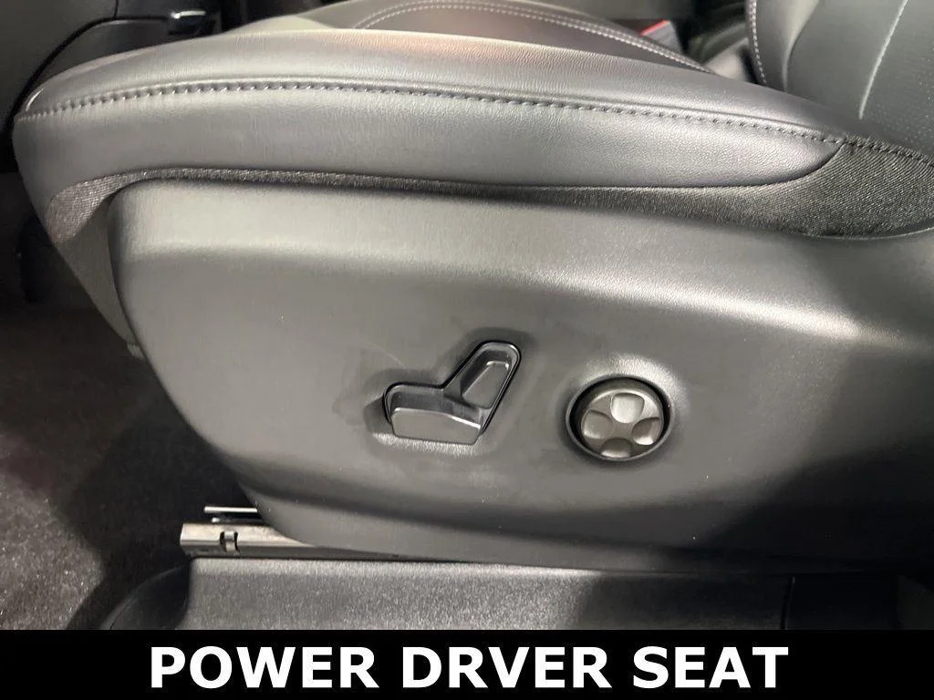Used 2026 Bright White Clearcoat Chrysler Select image 12