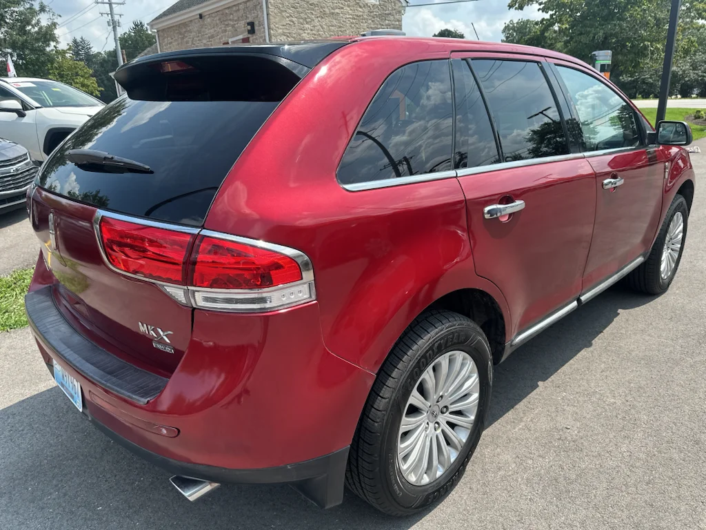 Used 2014 Ruby Red Metallic Tinted Clearcoat Lincoln Base image 4