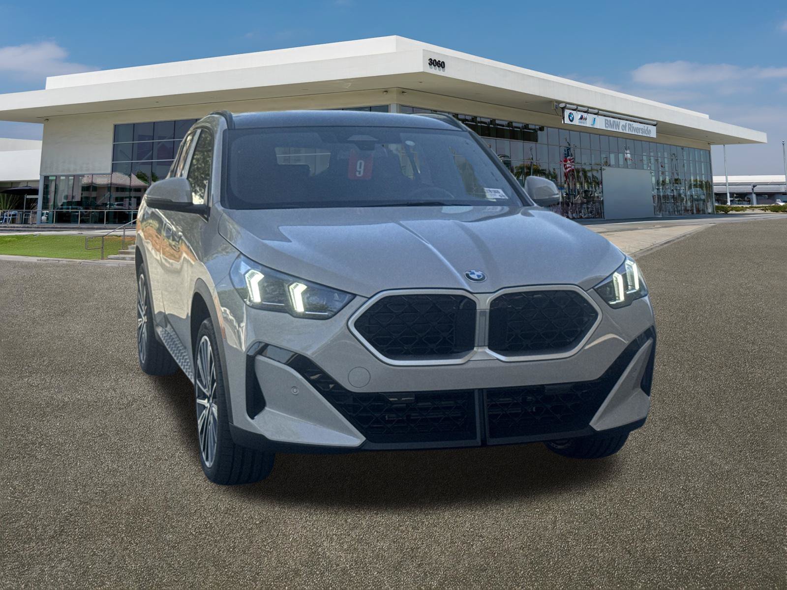 New 2027 Dune Grey Metallic BMW xDrive28i image 2