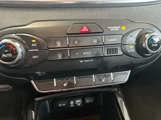 Used 2017 Silver Kia EX image 18