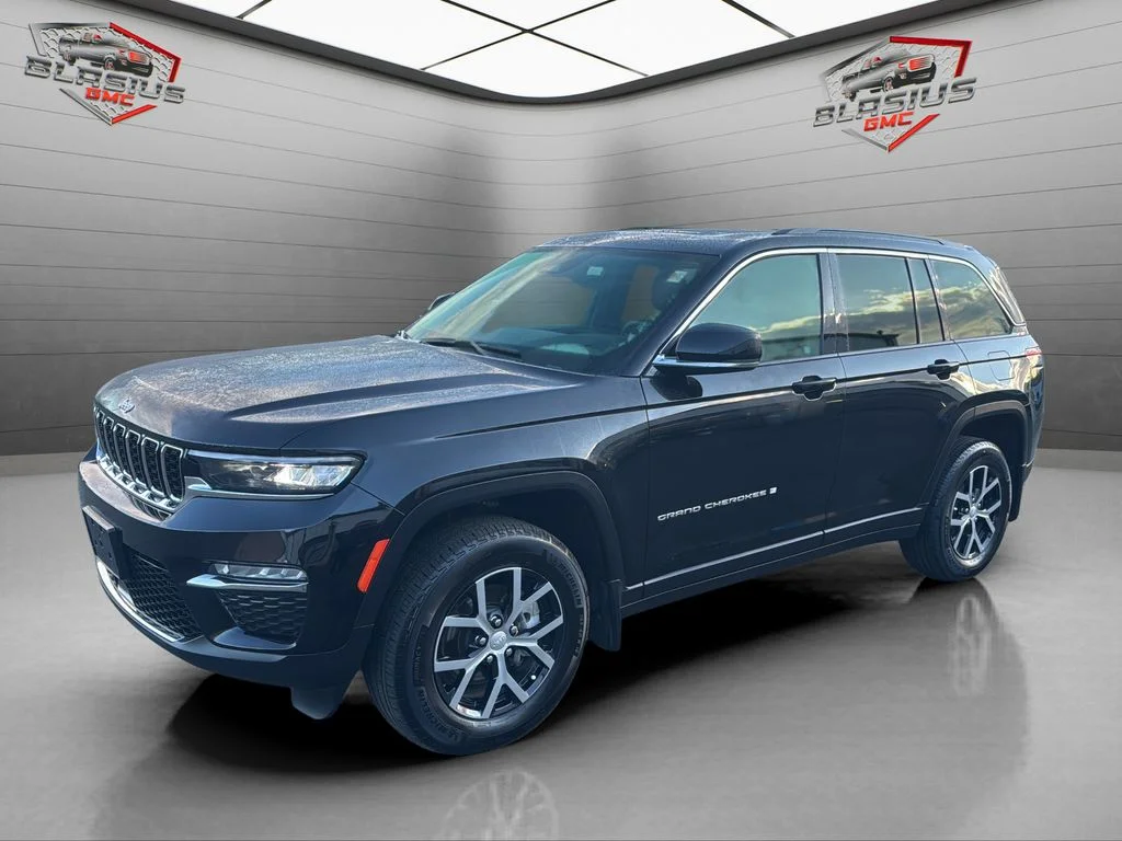 Used 2025 Black Jeep Limited image 1