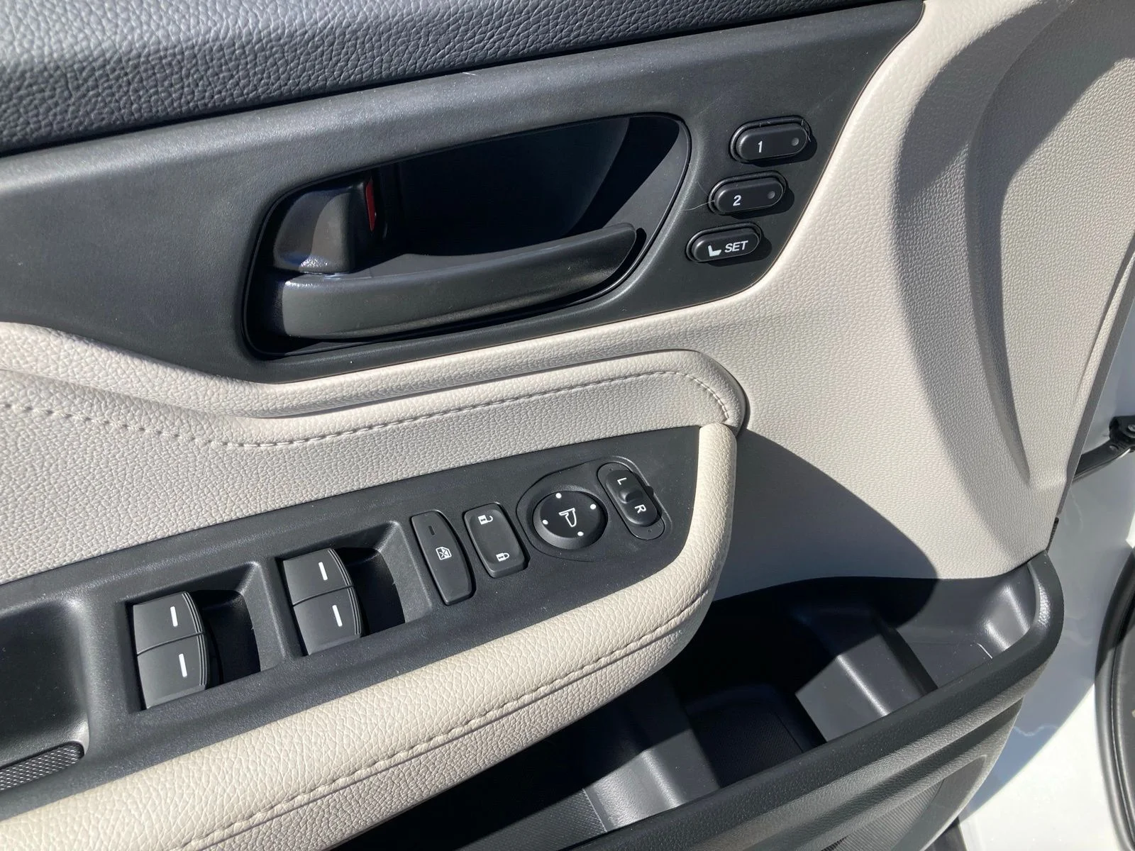 2026 Honda Odyssey EX-L - Photo 12