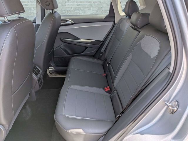 Used 2023 Silver Volkswagen 1.5T SE image 14