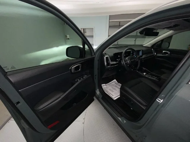 Used 2025 Green Kia EX image 11