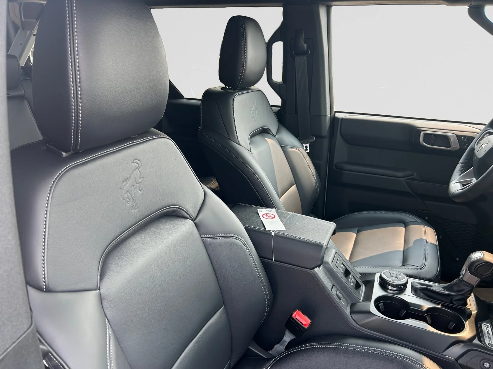 New 2026 Avalanche Grey Ford Outer Banks image 12