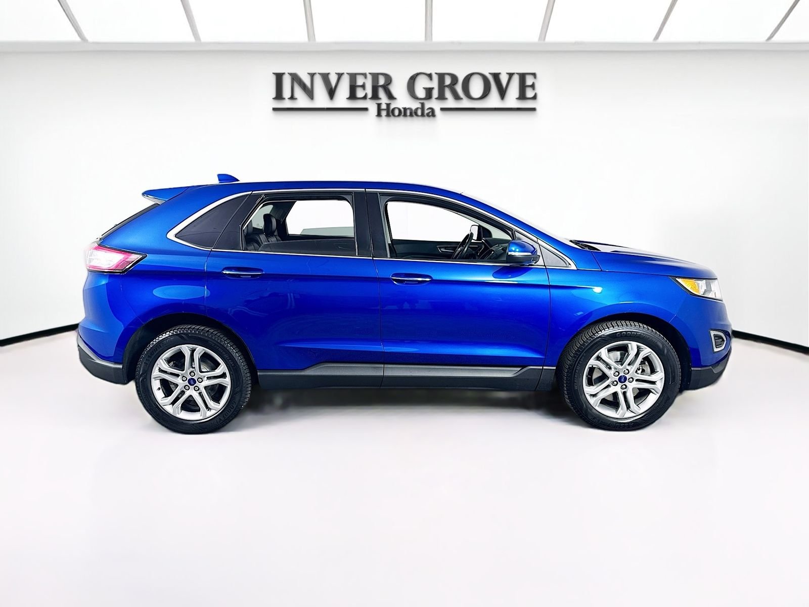 Used 2018 Lightning Blue Metallic Ford Titanium image 4