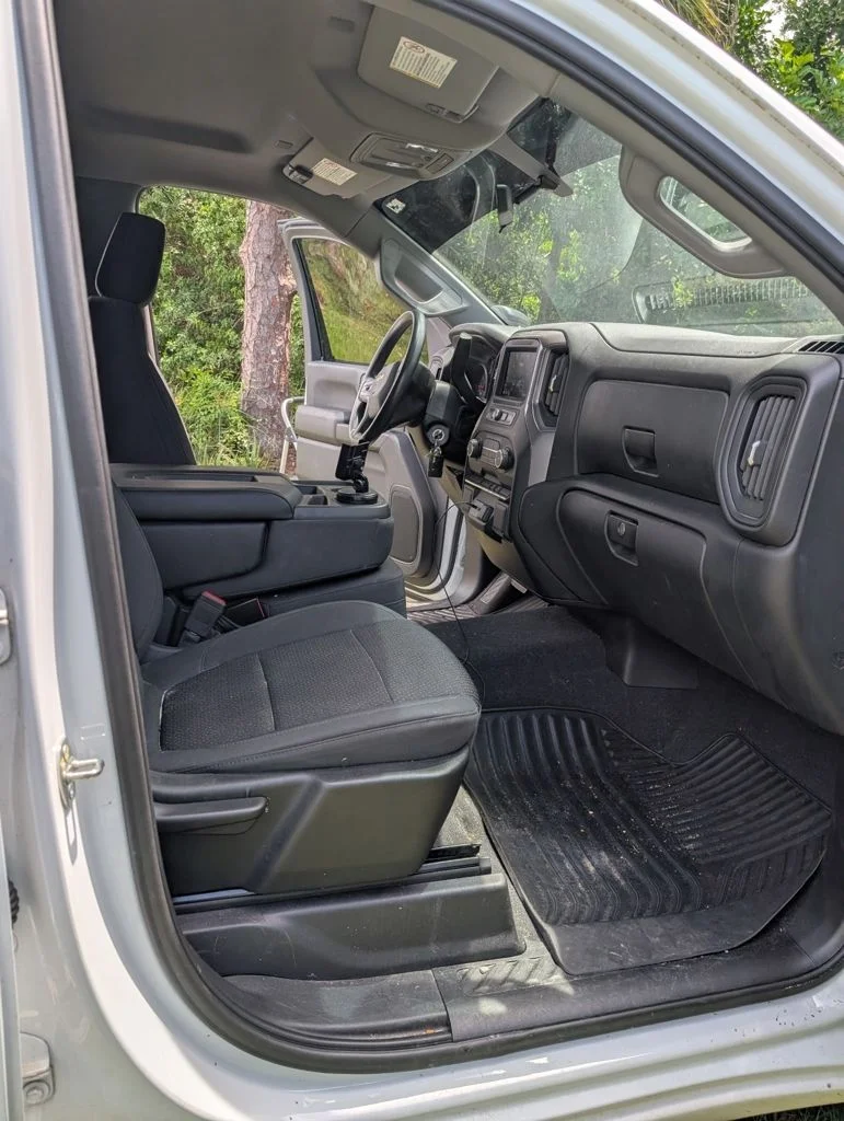 Used 2020 Summit White Chevrolet Custom image 7