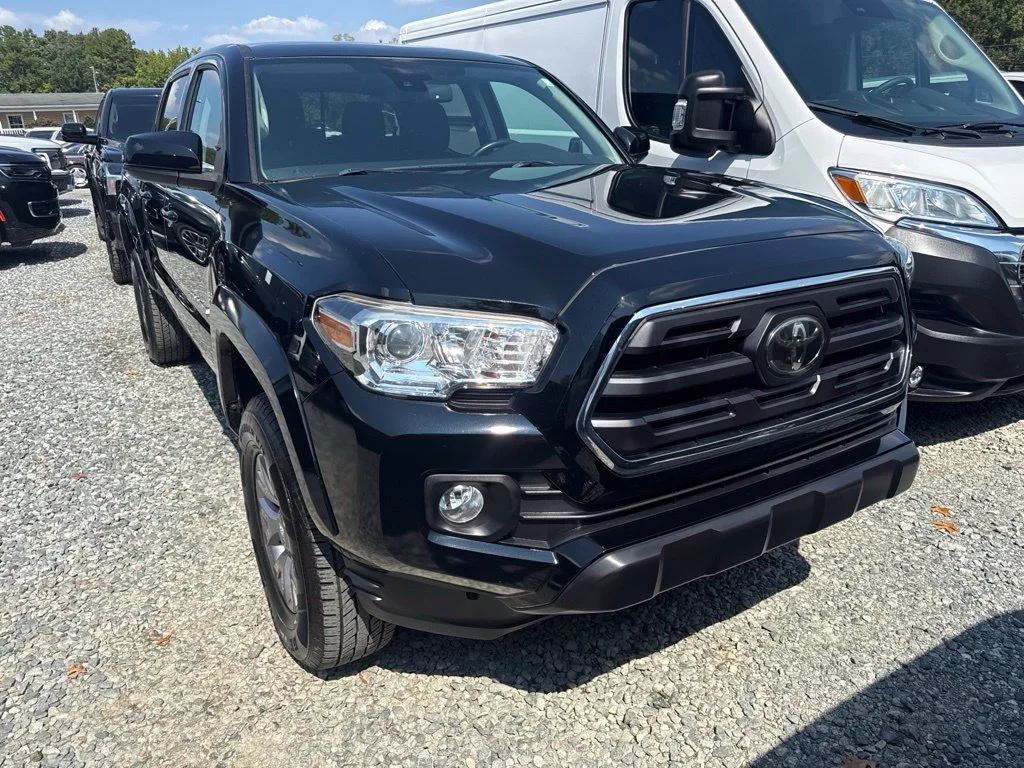 Used 2019 Black Toyota SR5 image 2