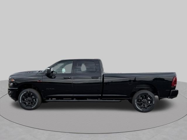 New 2026 Diamond Black Crystal Pearl-Coat Exterior Paint RAM Big Horn image 2