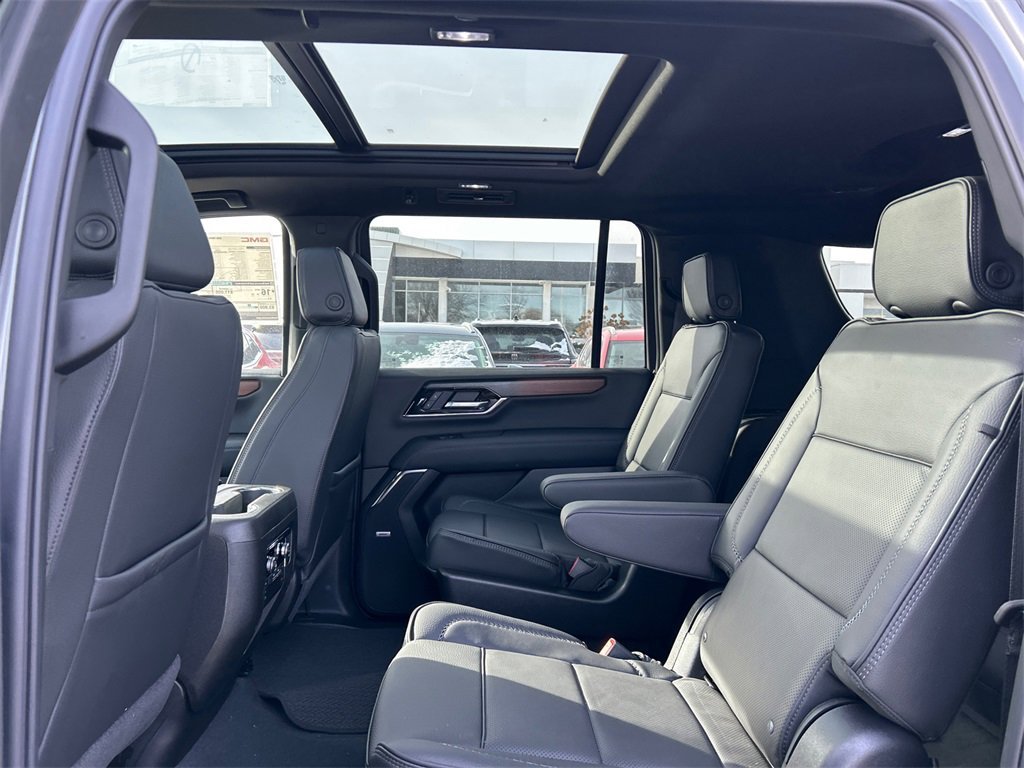 2026 GMC YUKON XL - Image 32