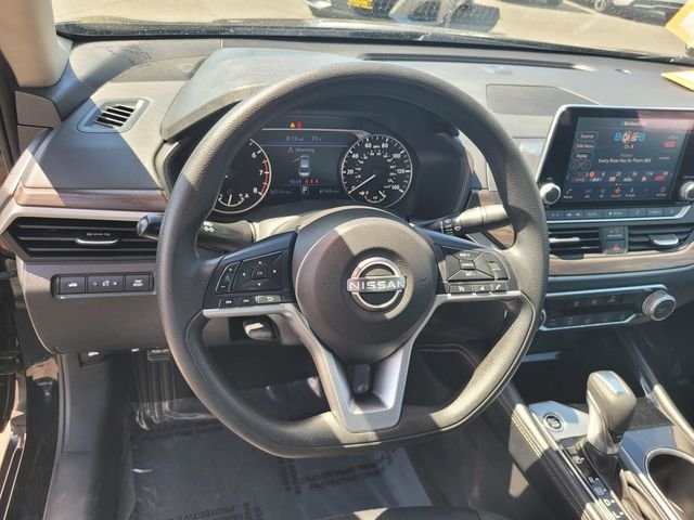 Used 2023 Black Nissan 2.5 SV image 30