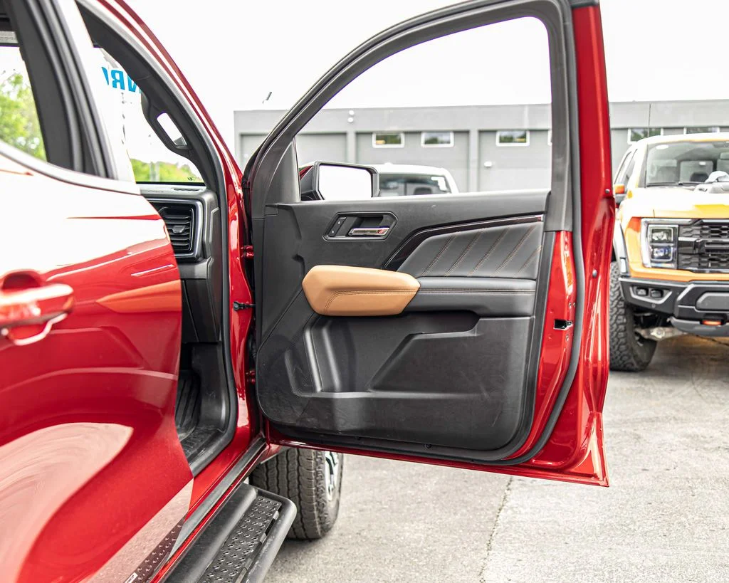 Used 2024 Red GMC AT4 image 39