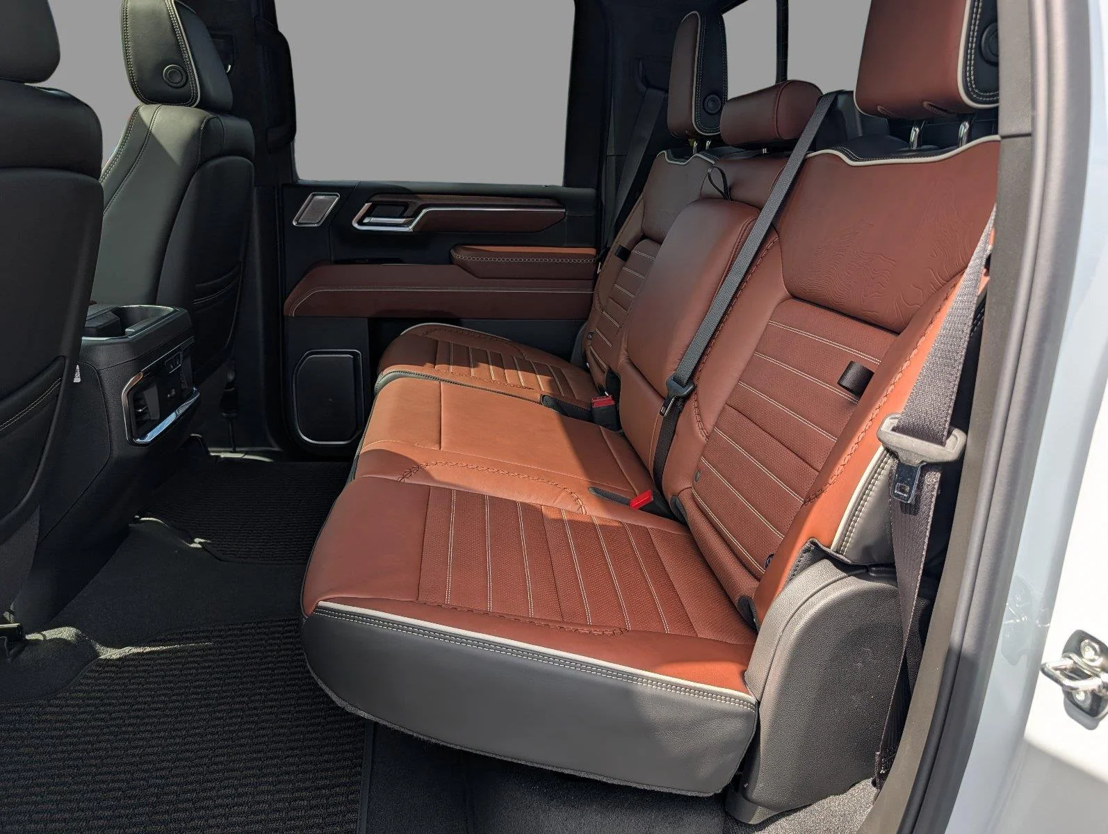 New 2026 Glacier White Tricoat GMC Denali Ultimate image 34