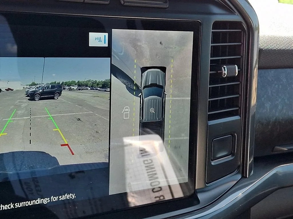 Used 2022  Ford XL image 58