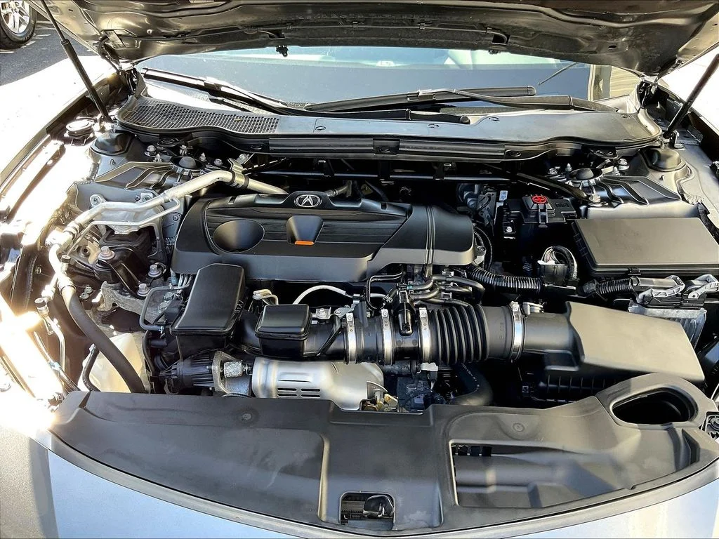 Certified Used 2025 Liquid Carbon Metallic Acura Technology Package image 30