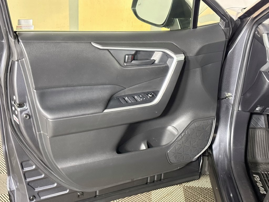 Used 2020 Gray Toyota LE image 10