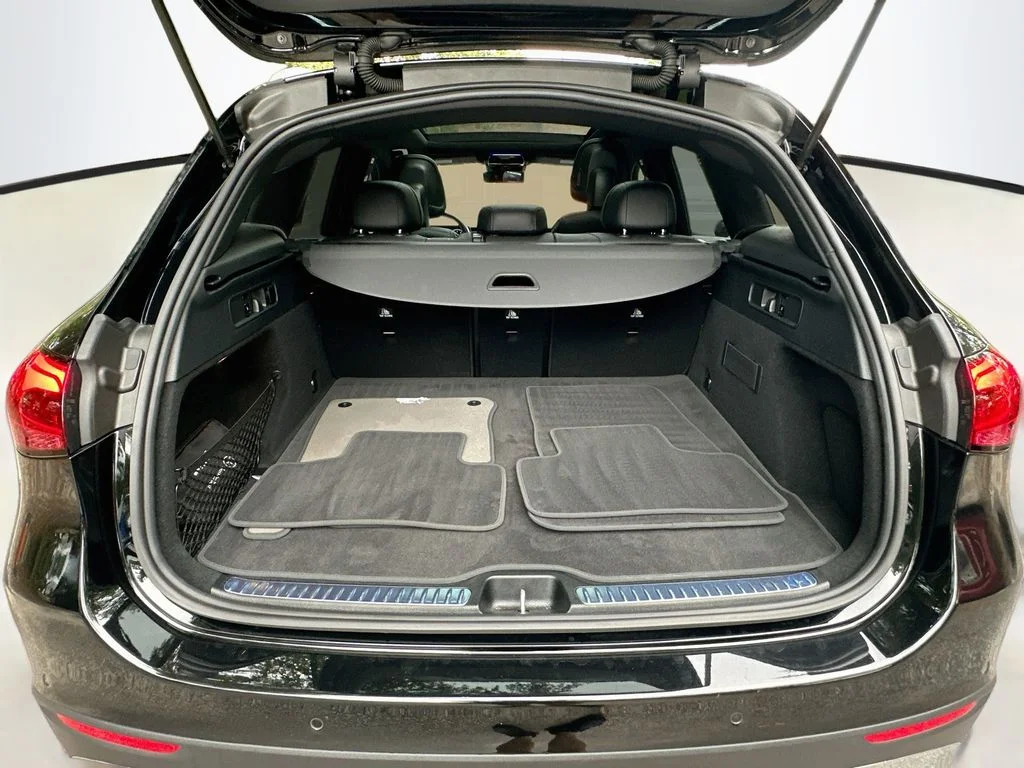 Used 2025 Black Mercedes-Benz GLC 300 image 26