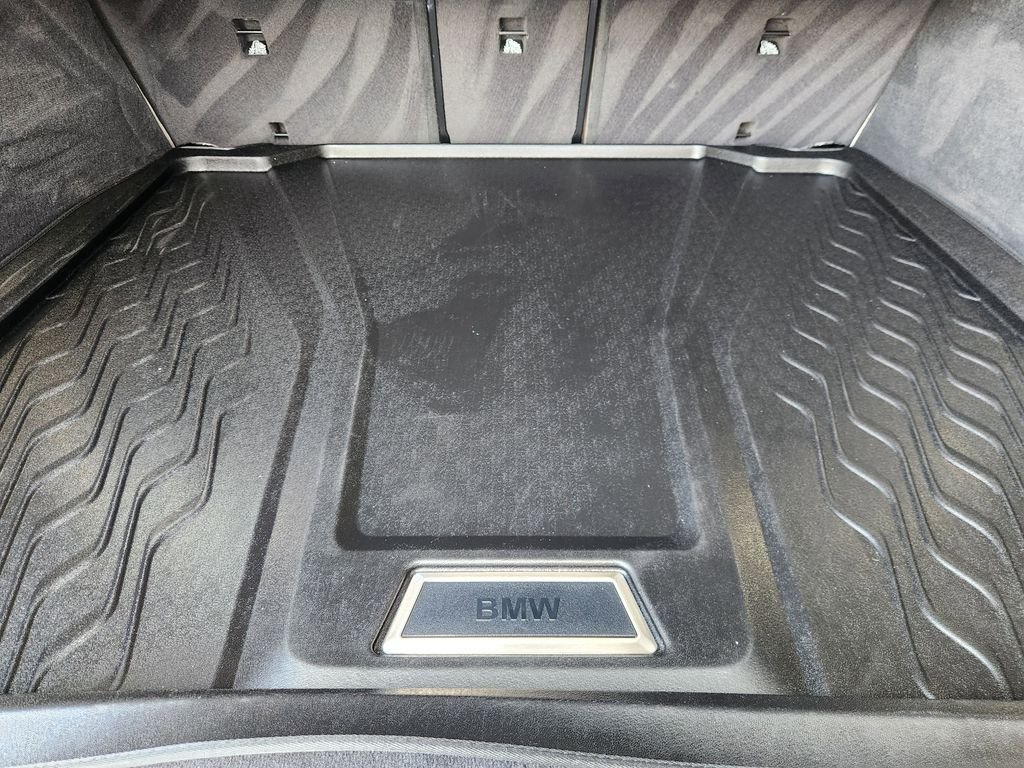 Used 2021 Blue Metallic BMW sDrive40i image 33