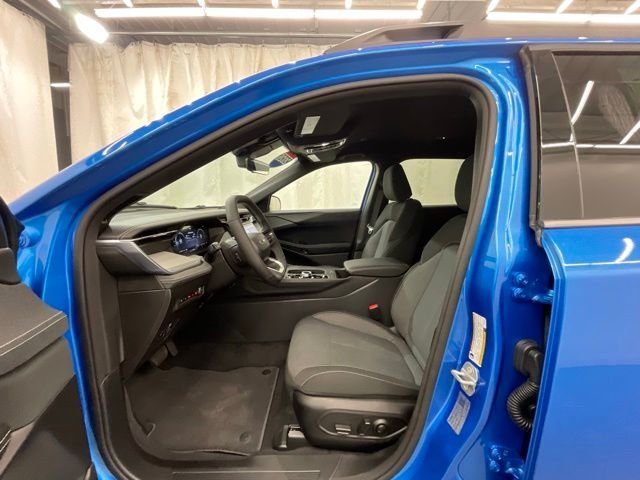 New 2026 Hydro Blue Pearl-Coat Exterior Paint Jeep Laredo image 10