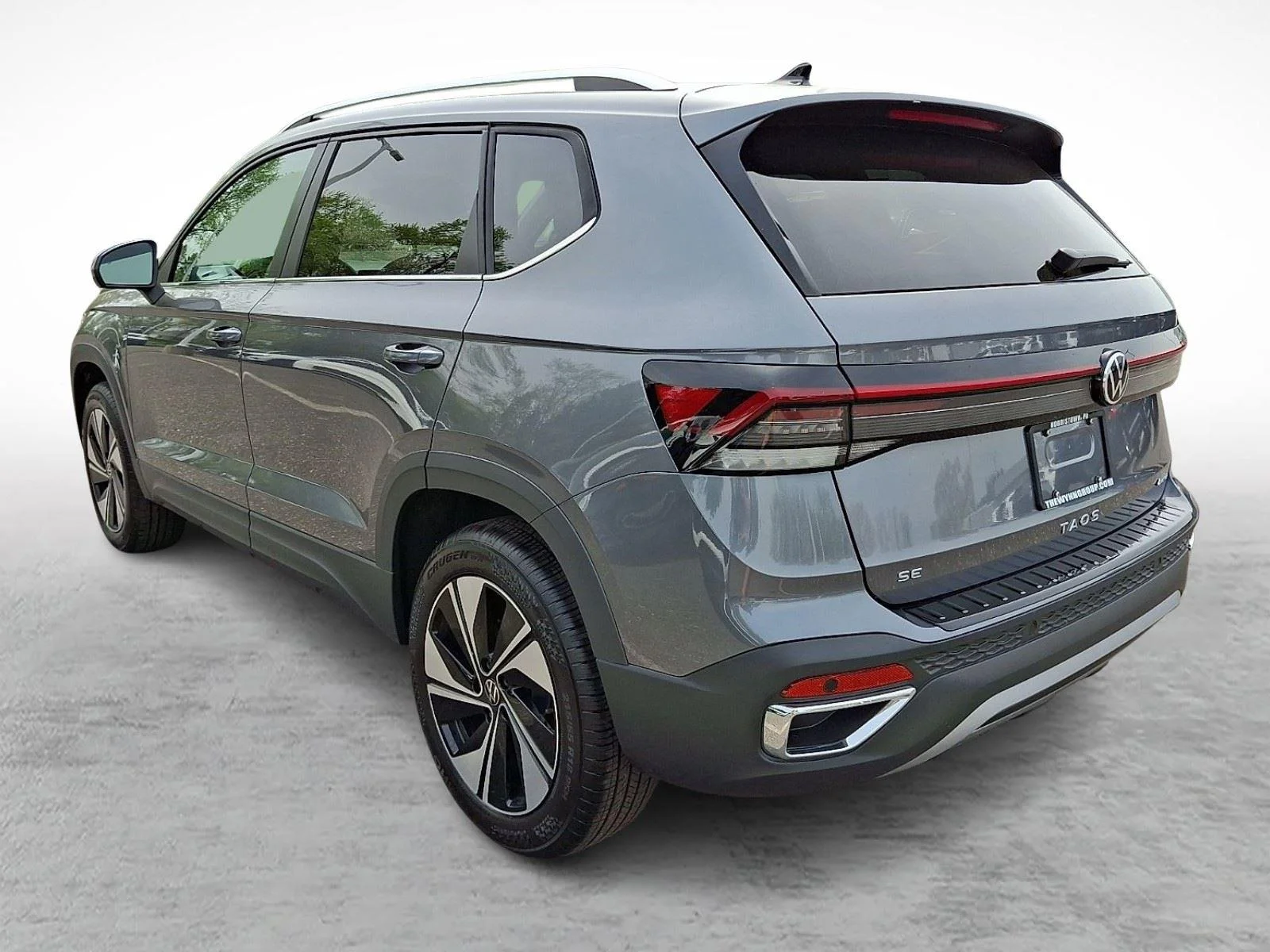 New 2026 Platinum Gray Metallic Volkswagen SE image 4