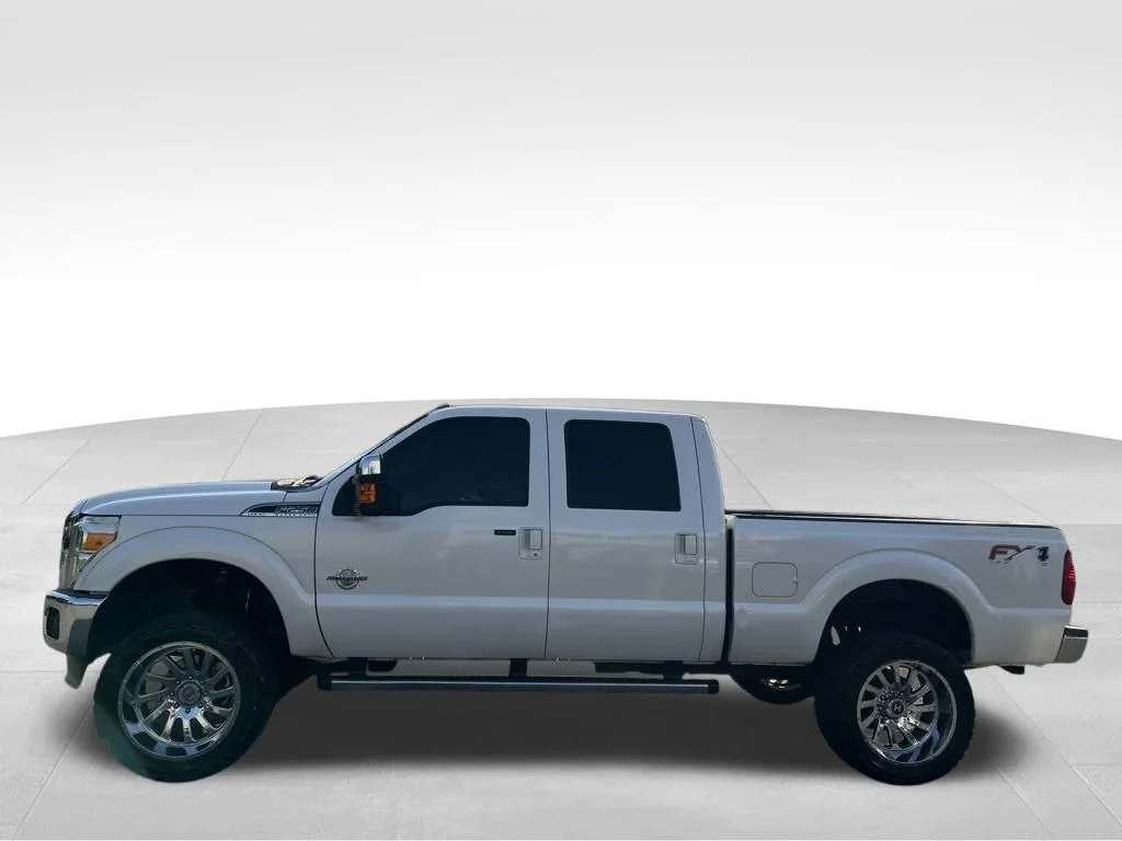 Used 2015 White Ford Lariat image 2