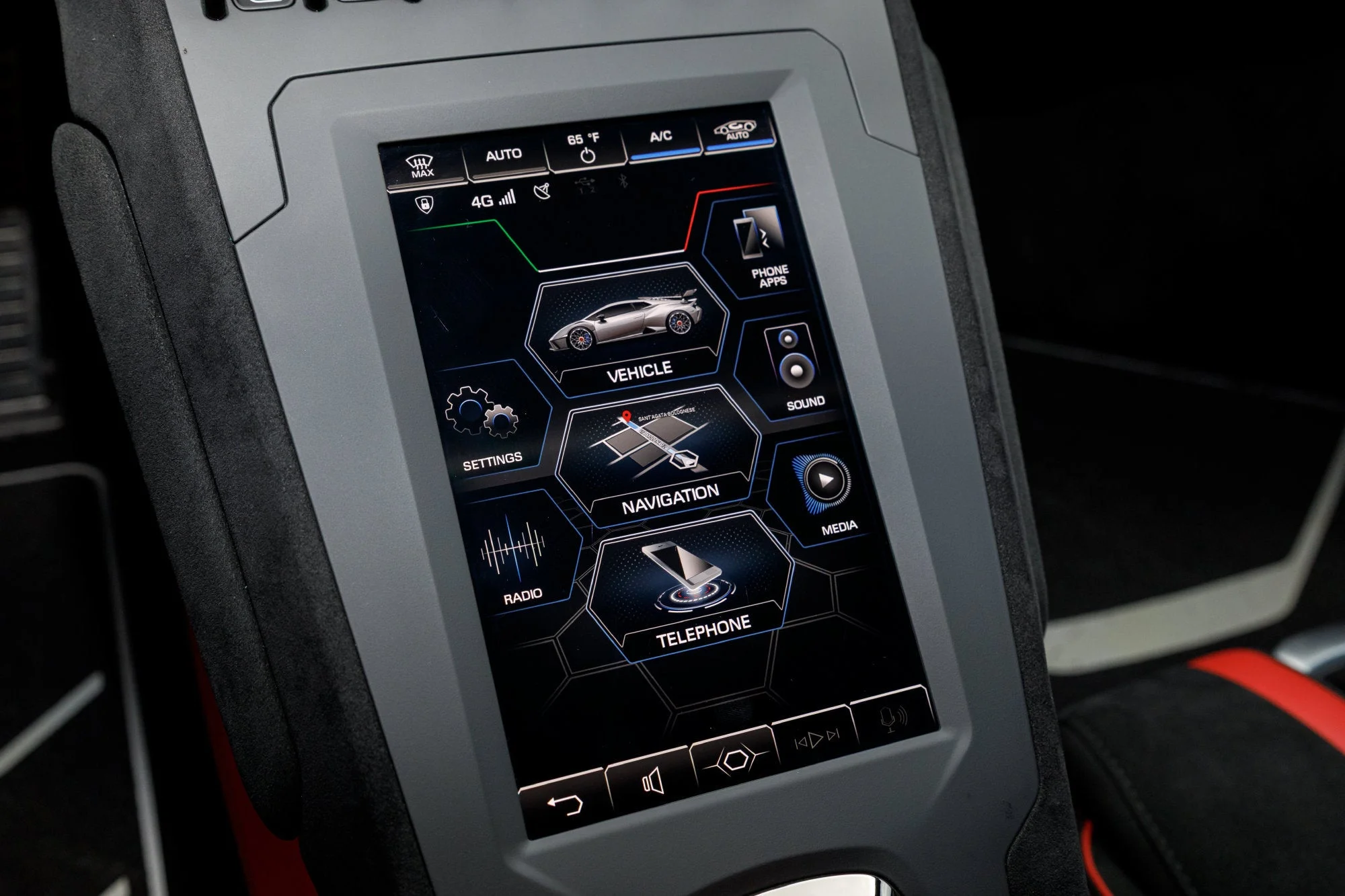 Used 2021  Lamborghini Base image 32