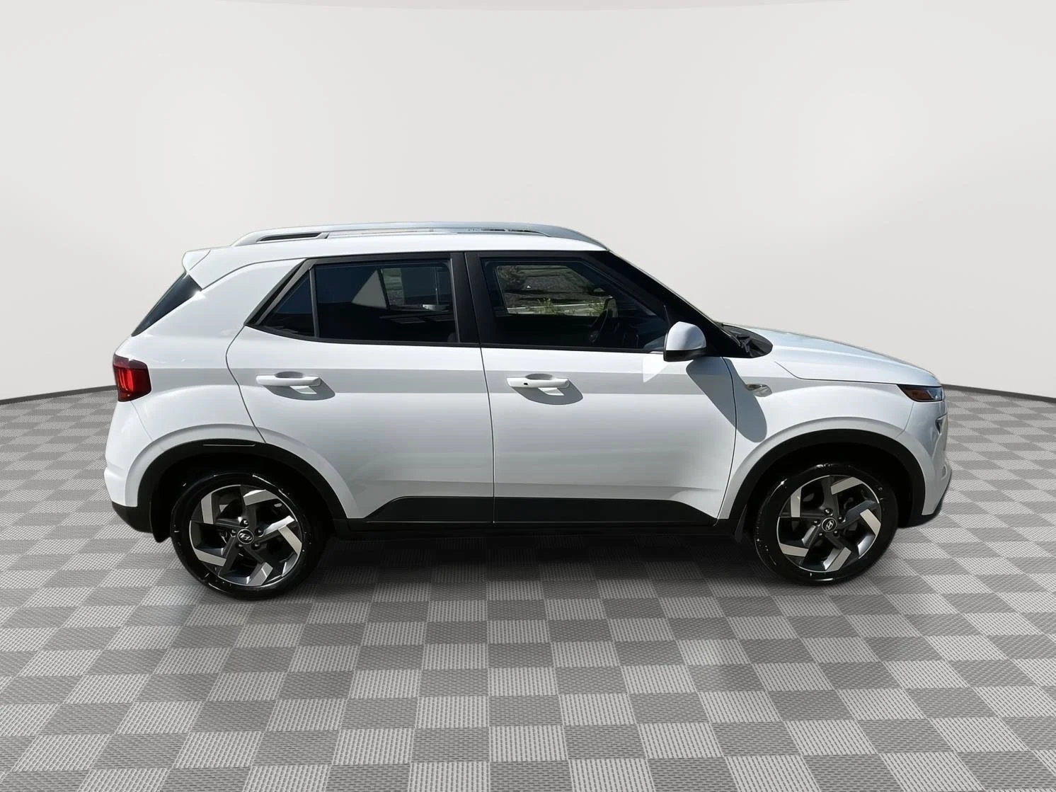Used 2024 Lunar White Hyundai SEL image 13