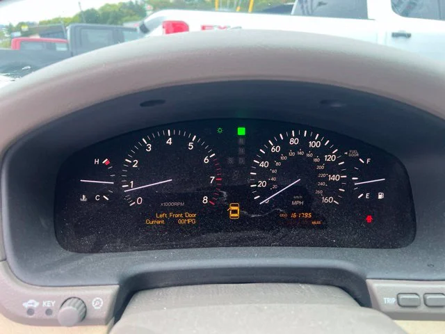 Used 2005 White Lexus 430 image 6