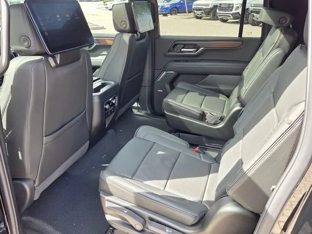 2026 GMC Yukon XL Denali - Photo 7