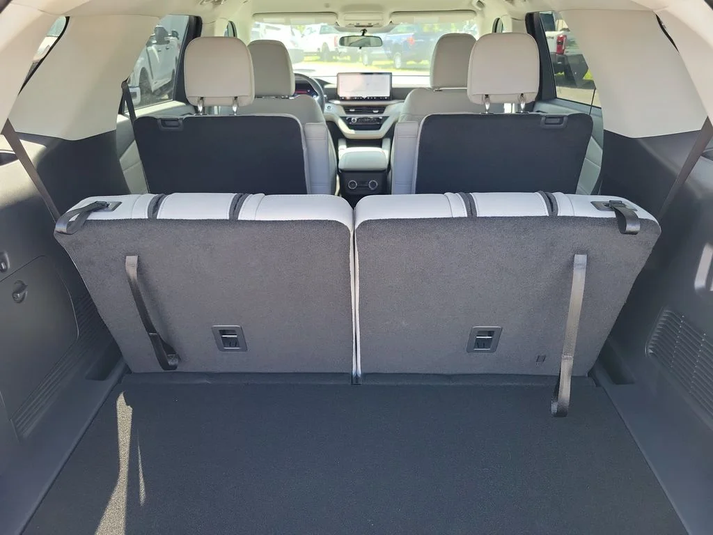 New 2026 Carbonized Gray Metallic Ford Active image 7