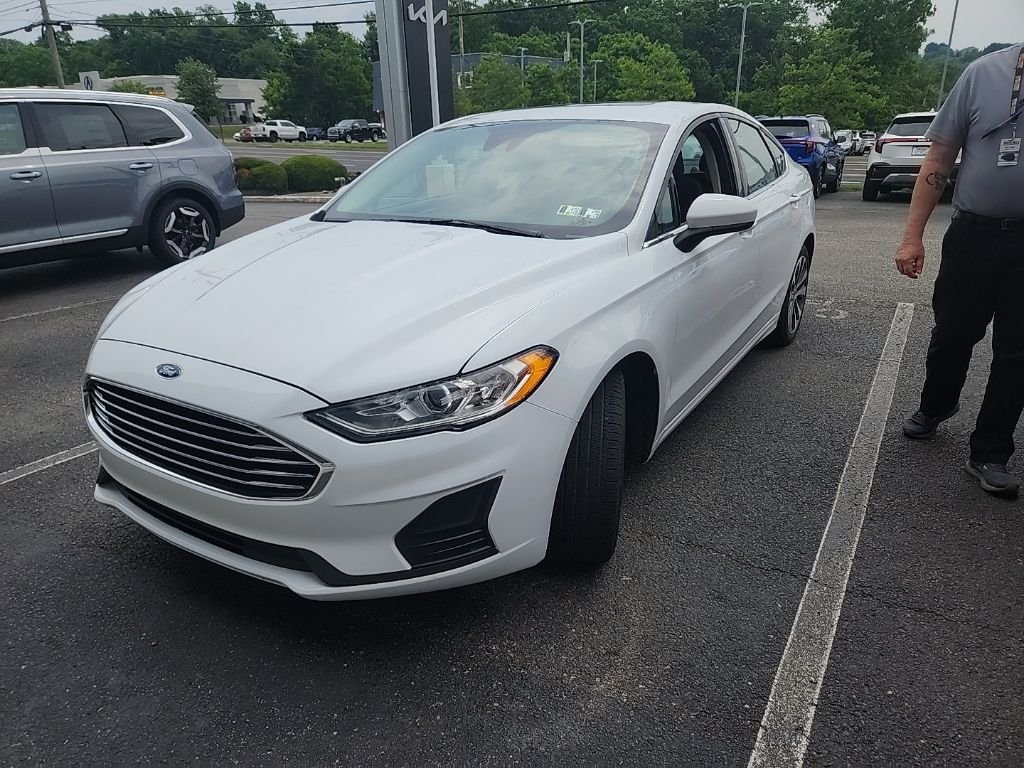 Used 2020 White Ford SE image 14