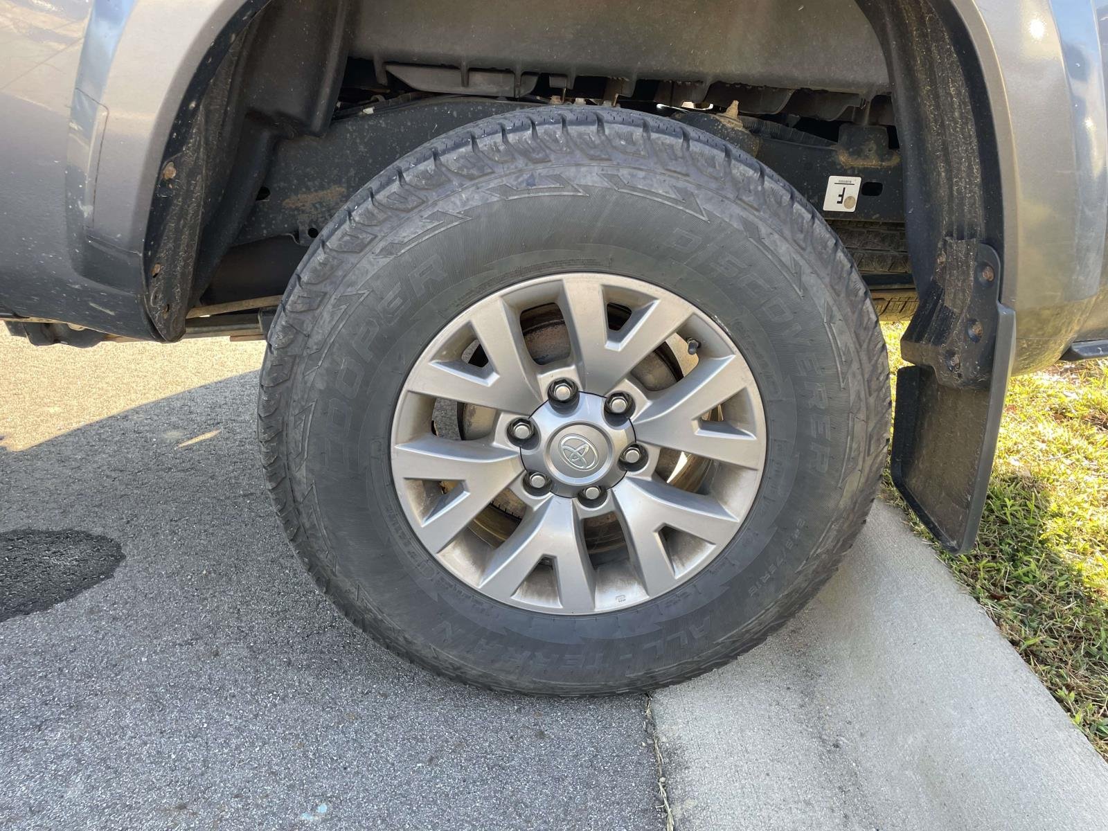 Used 2018 Magnetic Gray Metallic Toyota SR5 image 5
