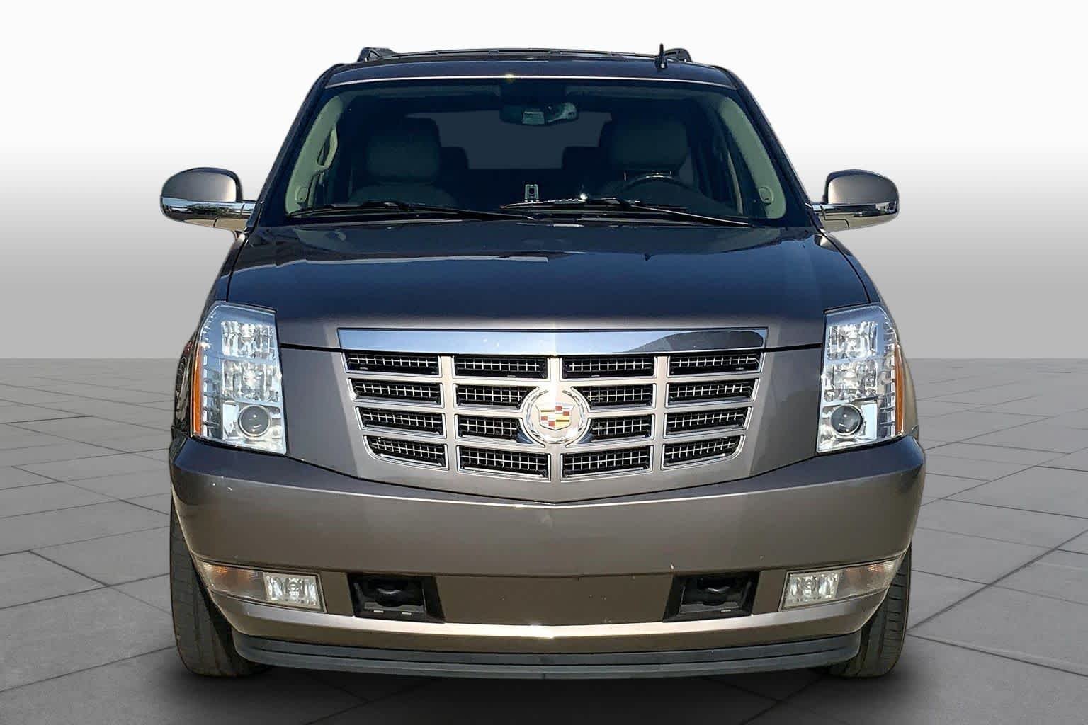 Used 2014 Mocha Steel Metallic Cadillac Luxury image 3