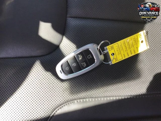 Used 2024 Silver Hyundai SEL image 28