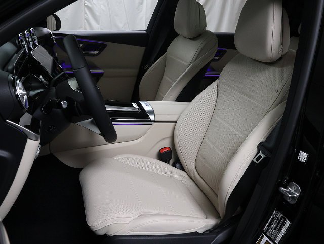 New 2027 Obsidian Black Metallic Mercedes-Benz GLC 300 image 36