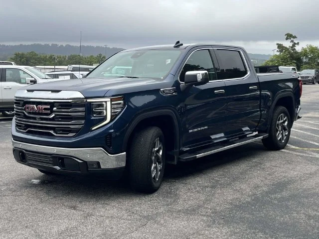 Certified Used 2022 Pacific Blue Metallic GMC SLT image 8